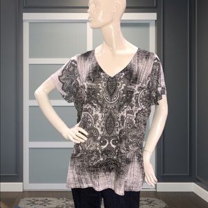 The Avenue V-Neck Abstract patterned Top